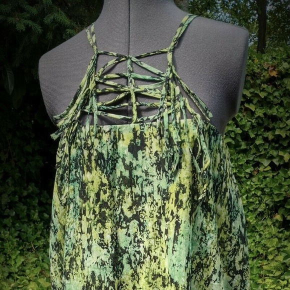 BCBG size XS dress in green and black. a line dress. Above the knee - Picture 7 of 8